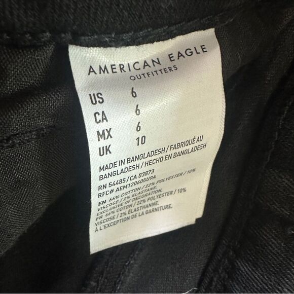 Levis Curvy Super Hi-Rise Shortie Shorts Denim 6 Black Button Fly Distressed - Picture 5 of 6